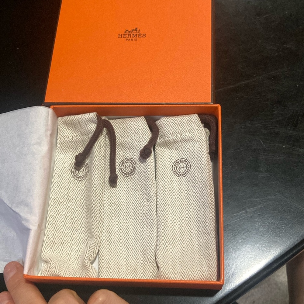 Hermes perfume pouches with box
